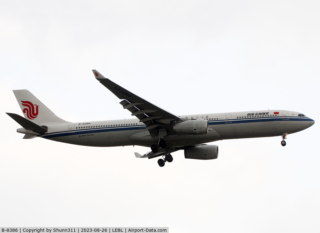 B-8386, 2017 Airbus A330-343 C/N 1811, Landing rwy 06L