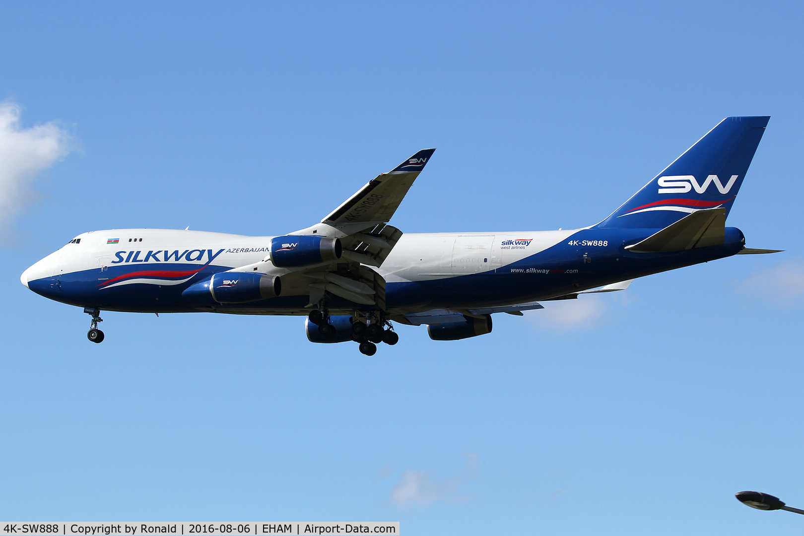 4K-SW888, 1999 Boeing 747-4R7F/SCD C/N 29730, at spl