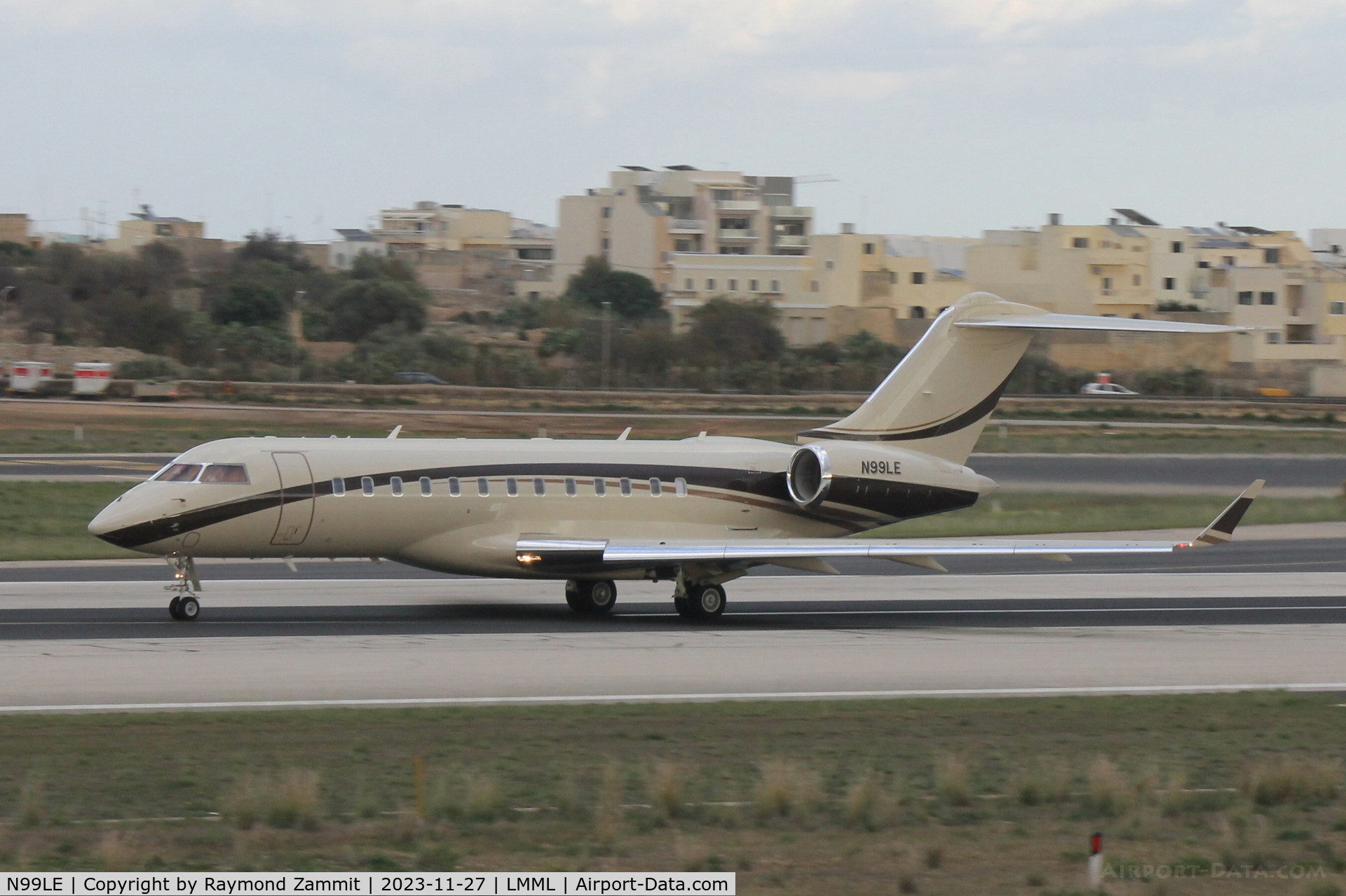 N99LE, 2014 Bombardier BD-700-1A10 Global 6000 C/N 9637, Bombardier BD-700 1A10 Global 6000 N99LE TVPX Aircraft Solutions