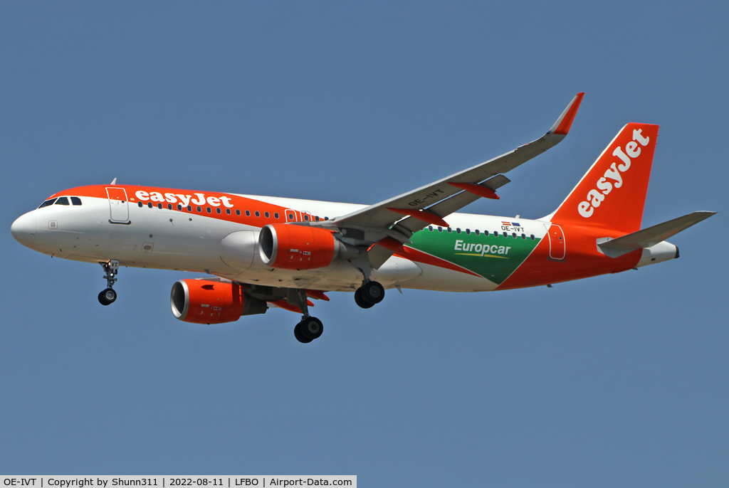 OE-IVT, 2017 Airbus A320-214 C/N 7632, Landing rwy 24R with Europcar livery