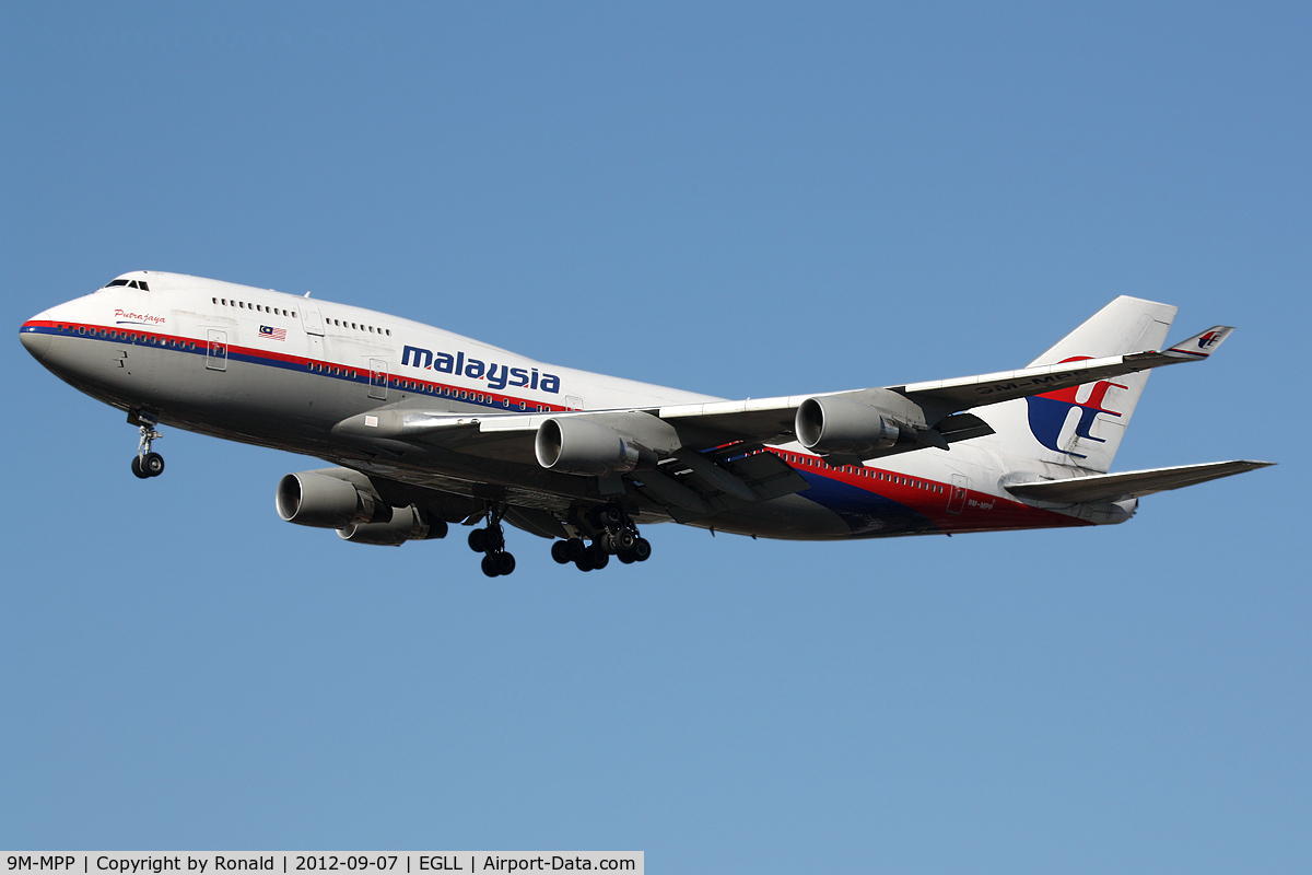 9M-MPP, 2002 Boeing 747-4H6 C/N 29900, at lhr