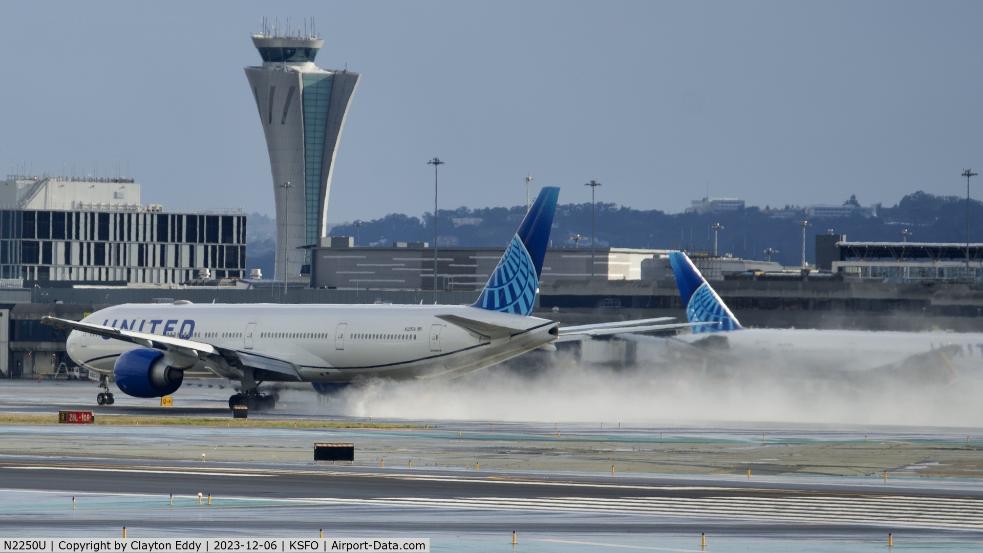 N2250U, 2019 Boeing 777-300/ER C/N 66590, Departing runway 10 SFO 2023.