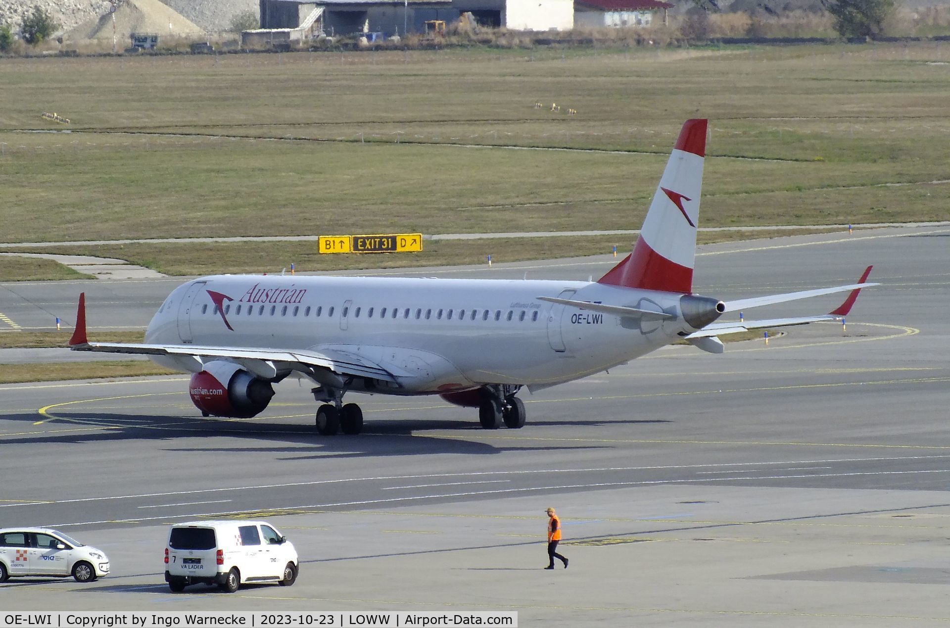 OE-LWI, 2011 Embraer 195LR (ERJ-190-200LR) C/N 19000500, EMBRAER 195LR (ERJ-190-200LR) of Austrian Airlines at Wien-Schwechat airport