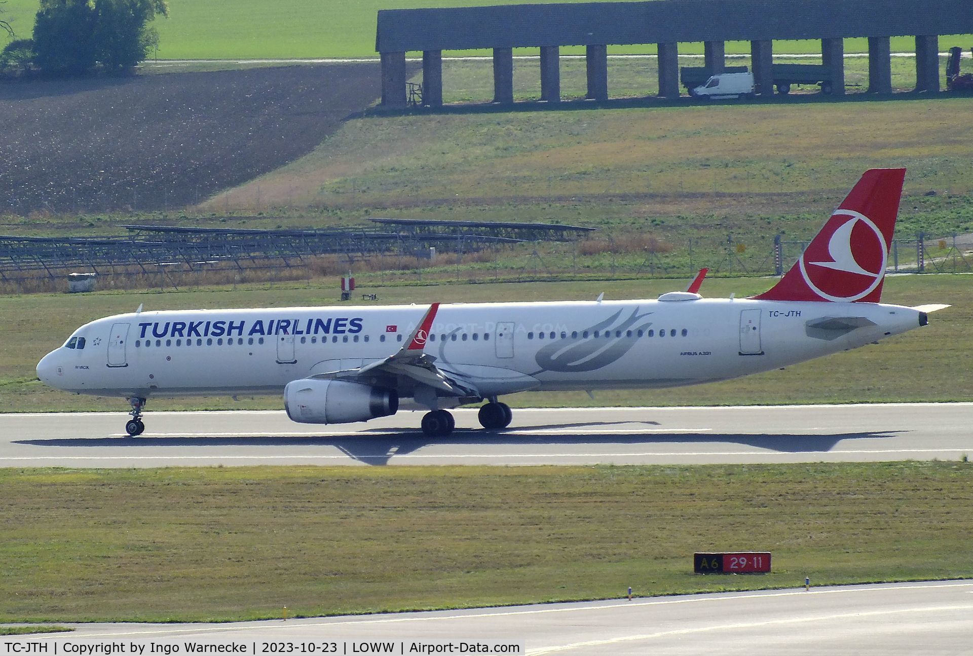 TC-JTH, 2016 Airbus A321-231 C/N 7029, Airbus A321-231 of THY Turkish Airlines at Wien-Schwechat airport