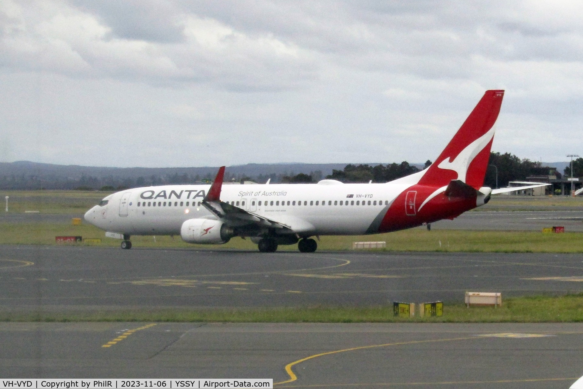 VH-VYD, 2005 Boeing 737-838 C/N 33992, VH-VYD 2005 Boeing 737-800 Qantas Sydney