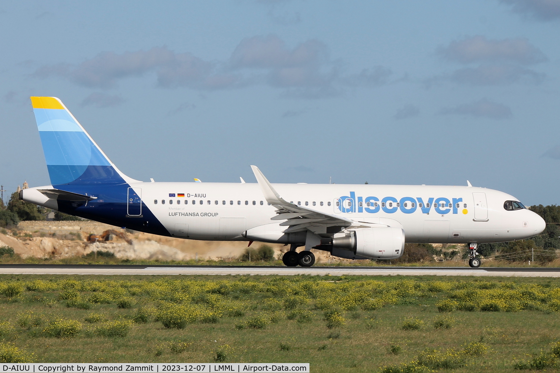 D-AIUU, 2016 Airbus A320-214 C/N 7158, A320 D-AIUU Discover Airlines