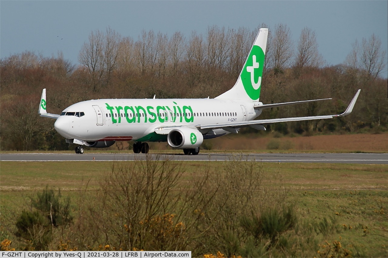 F-GZHT, 2015 Boeing 737-85R C/N 41332/5392, Boeing 737-85R, Taxiing rwy 07R, Brest-Bretagne airport (LFRB-BES)