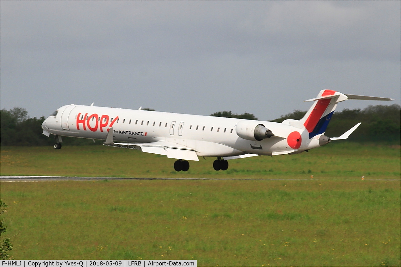 F-HMLJ, 2011 Bombardier CRJ-1000EL NG (CL-600-2E25) C/N 19015, Bombardier CRJ-1000EL NG, Landing rwy 25L, Brest-Bretagne Airport (LFRB-BES)