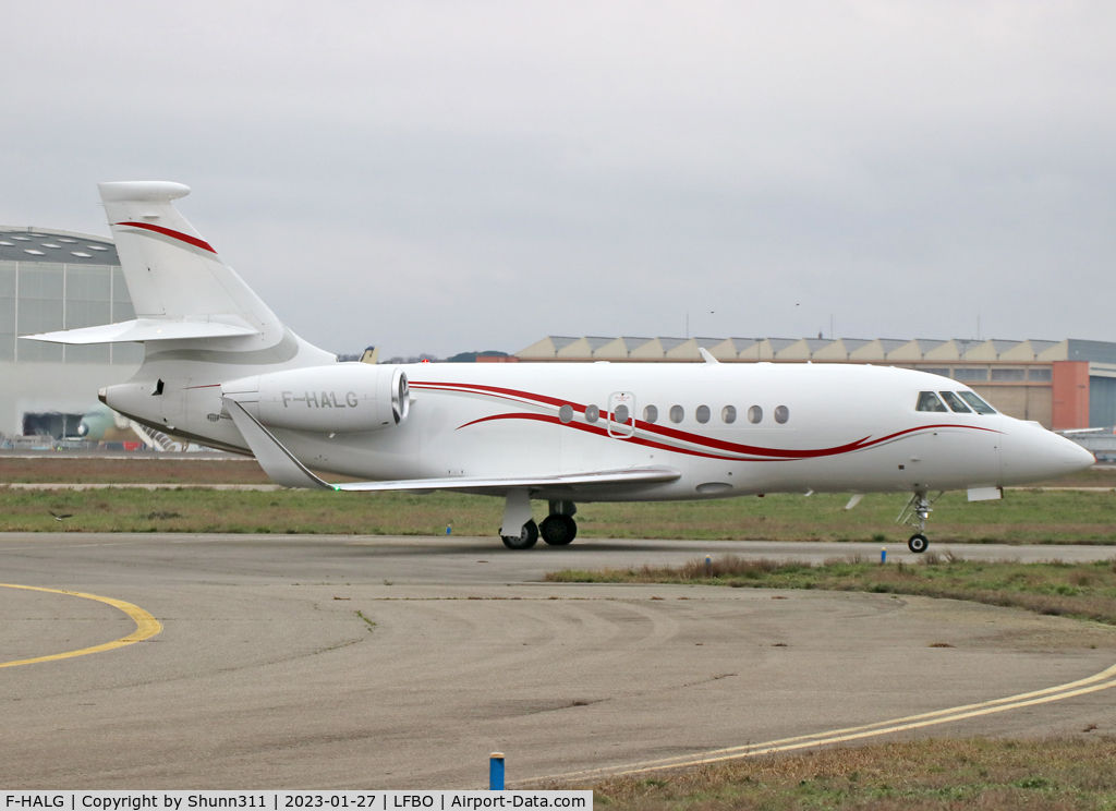 F-HALG, Dassault Falcon 2000EX C/N 290, Taxiing to the General Aviation area...
