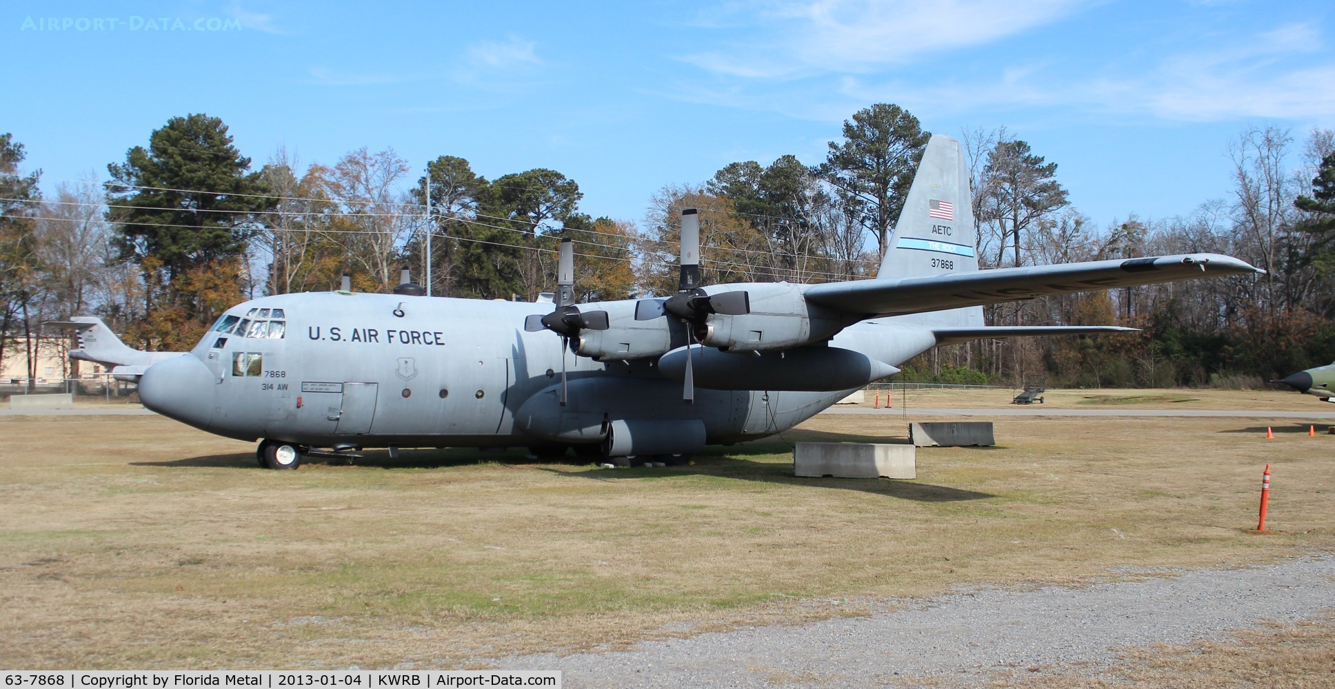 63-7868, Lockheed C-130E Hercules C/N 382-3938, Warner Robbins zx