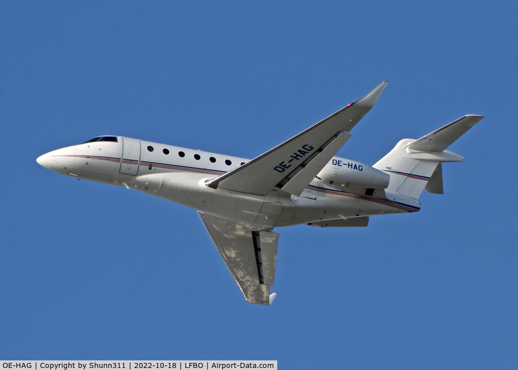 OE-HAG, 2002 Israel Aircraft Industries Gulfstream 200 C/N 065, Climbing after take off from rwy 14L