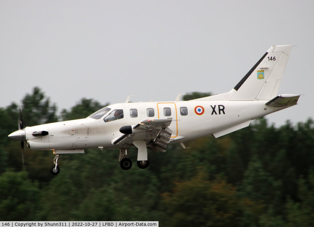 146, 1999 Socata TBM-700A C/N 146, Landing rwy 11