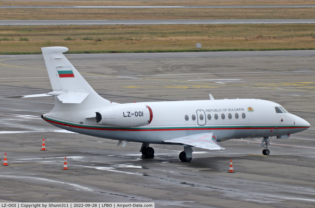 LZ-OOI, Dassault Falcon2000X C/N 123, Parked at the General Aviation area...