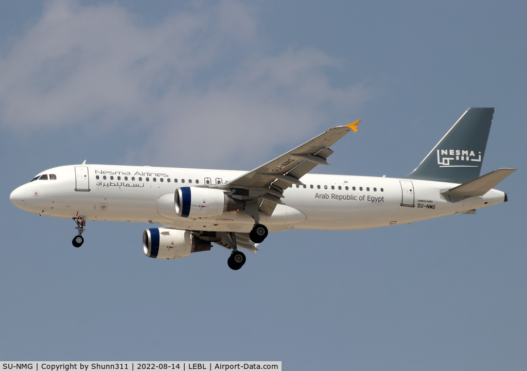 SU-NMG, 2012 Airbus A320-214 C/N 5171, Landing rwy 24R
