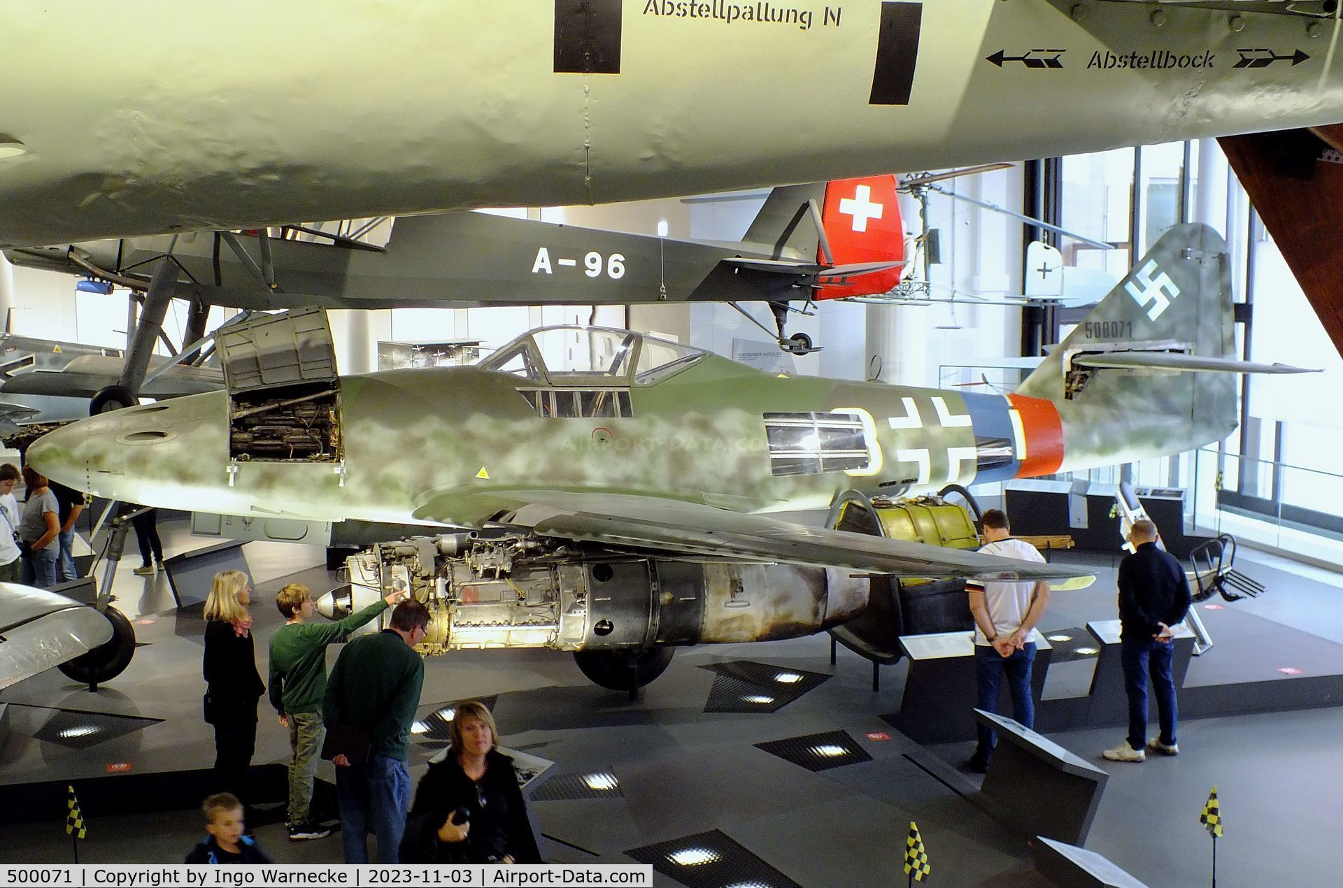 500071, 1945 Messerschmitt Me 262A-1a Schwalbe C/N 500071, Messerschmitt Me 262A at Deutsches Museum, München (Munich)