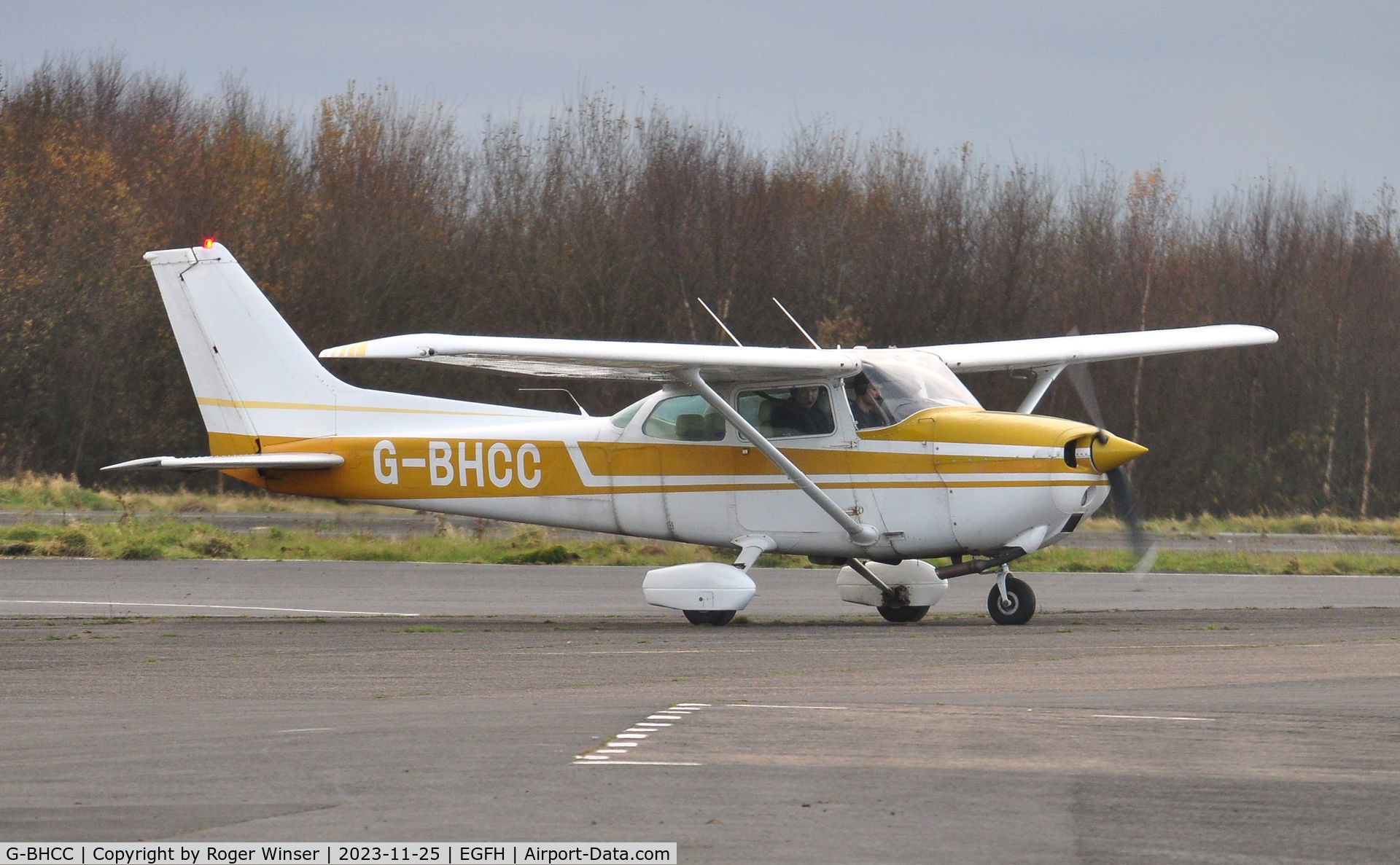 G-BHCC, 1976 Cessna 172M C/N 172-66711, Visiting Skyhawk.