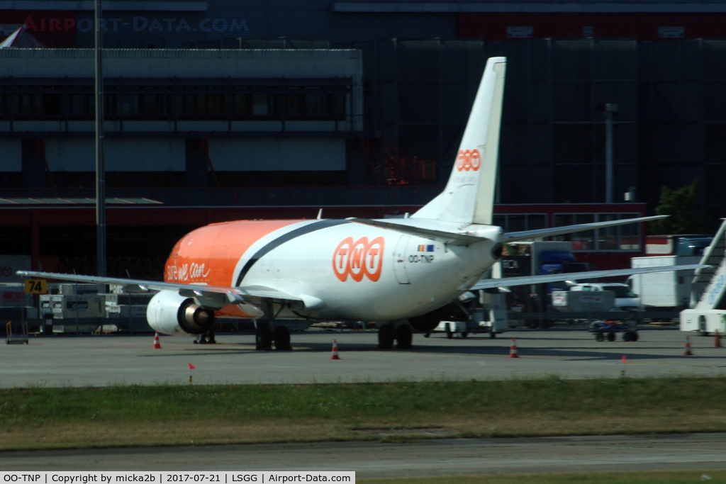 OO-TNP, 1994 Boeing 737-45D C/N 27256, Parked