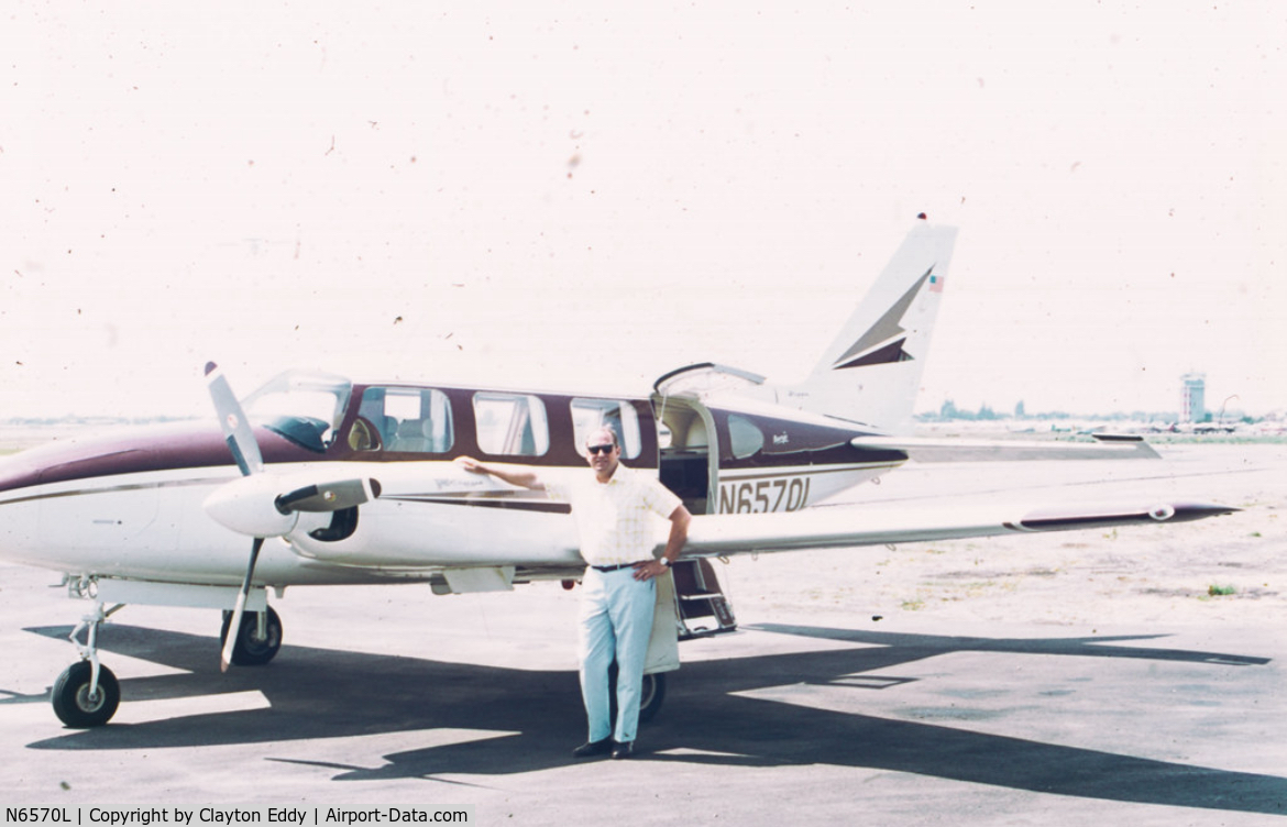 N6570L, Piper PA-31 Navajo C/N 0000, Not my pic. Could not find info on this plane.