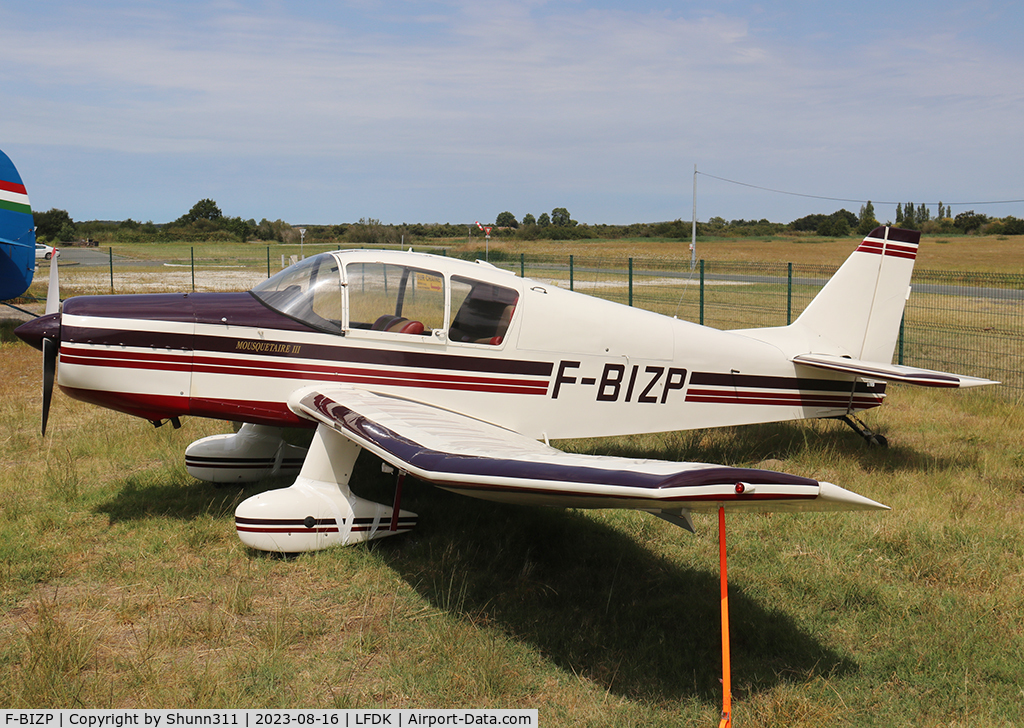 F-BIZP, SAN Jodel D-140C Mousquetaire III C/N 29, Parked...
