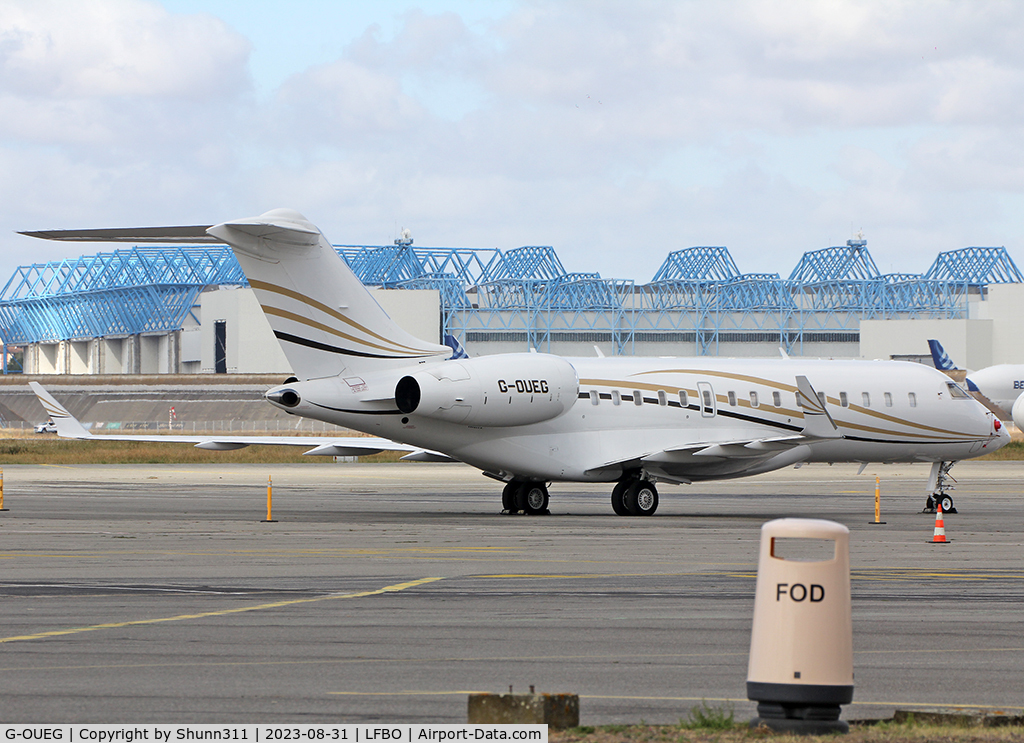 G-OUEG, 2018 Bombardier BD-700-1A10 Global 6000 C/N 9828, Parked at the General Aviation area...
