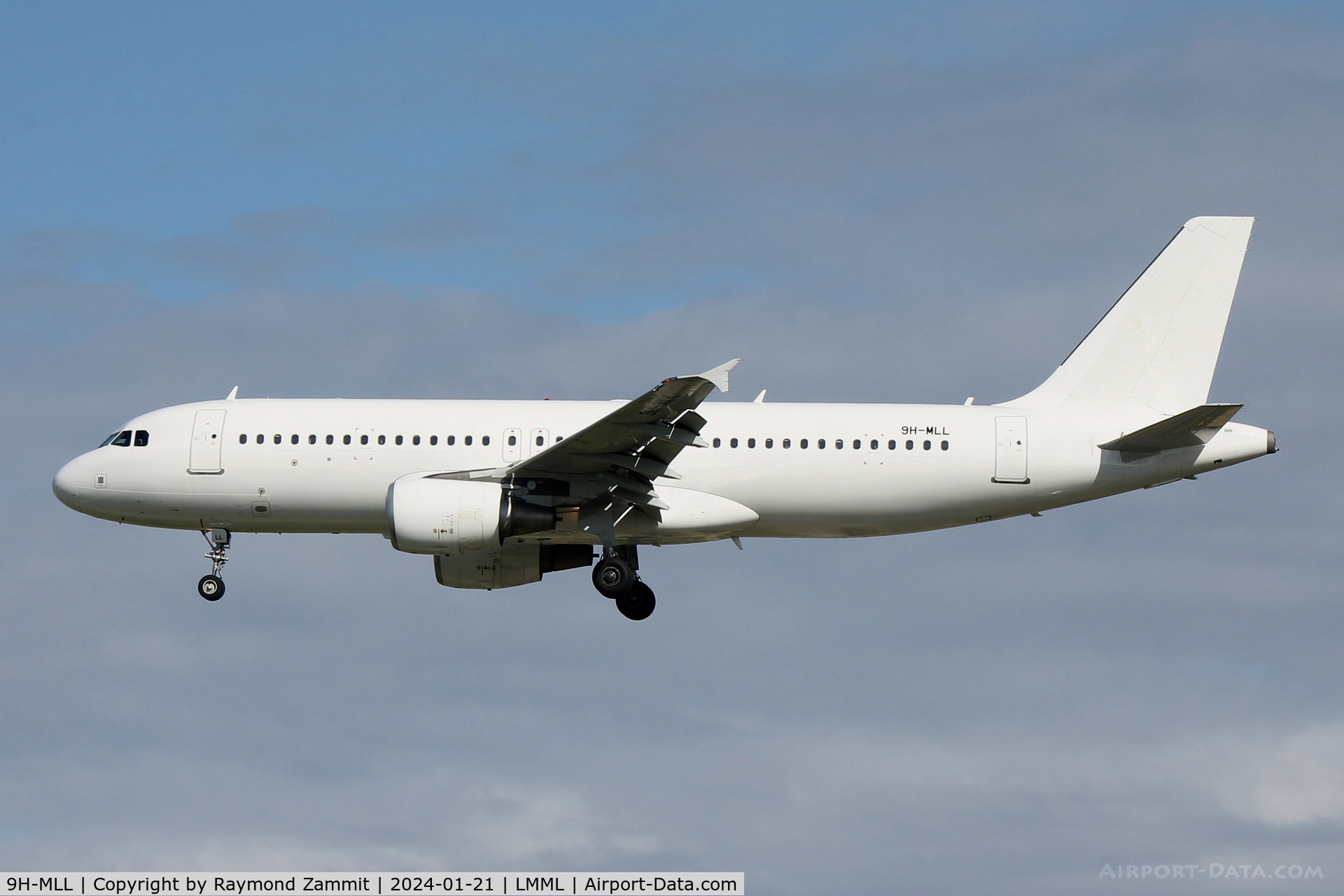 9H-MLL, 2012 Airbus A320-214 C/N 5372, A320 9H-MLL Avion Express Malta