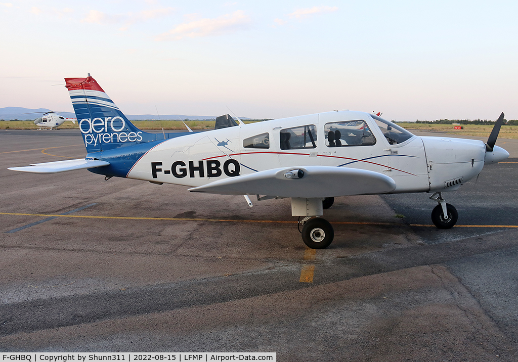 F-GHBQ, Piper PA-28-181 Archer C/N 28-8290018, Parked...