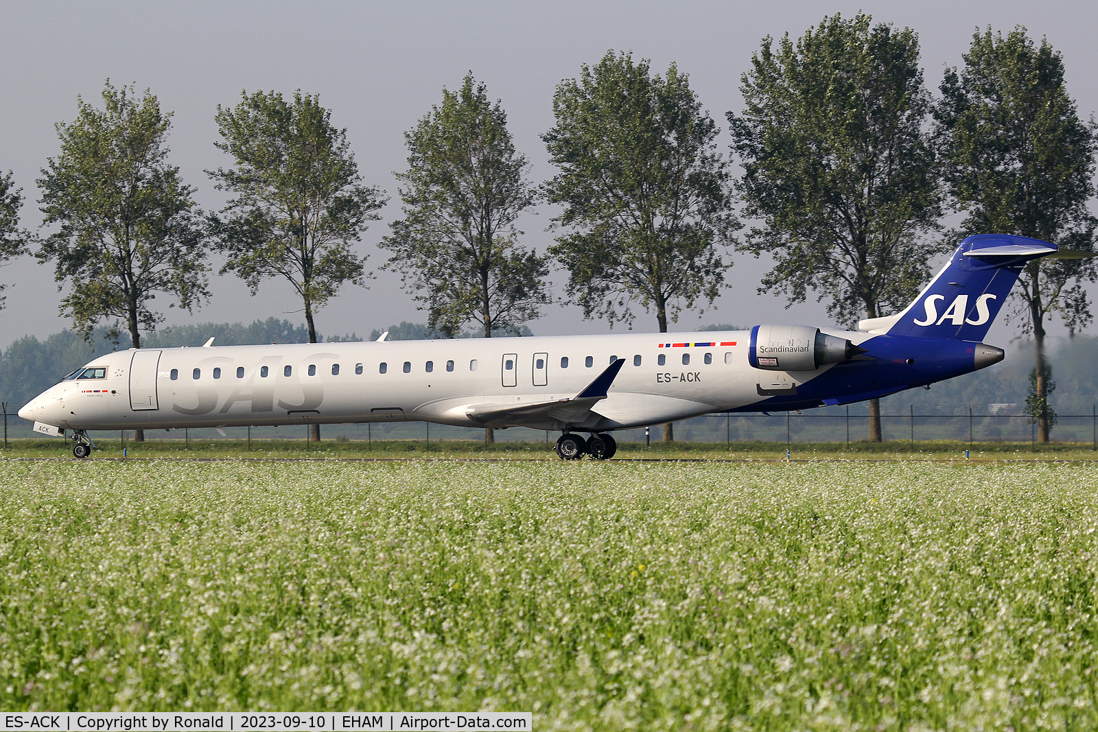 ES-ACK, 2009 Bombardier CRJ-900 (CL-600-2D24) C/N 15211, at spl