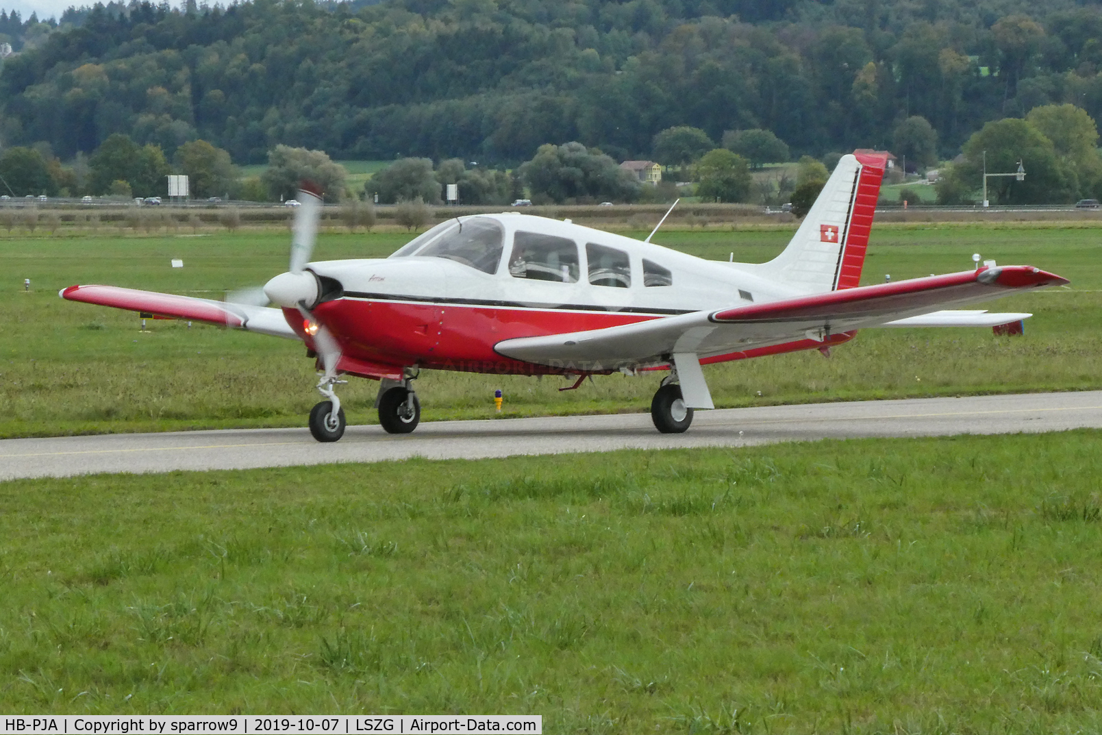 HB-PJA, 2002 Piper PA-28R-201 Cherokee Arrow III C/N 28-44089, Just landed rwy 25 at Grenchen