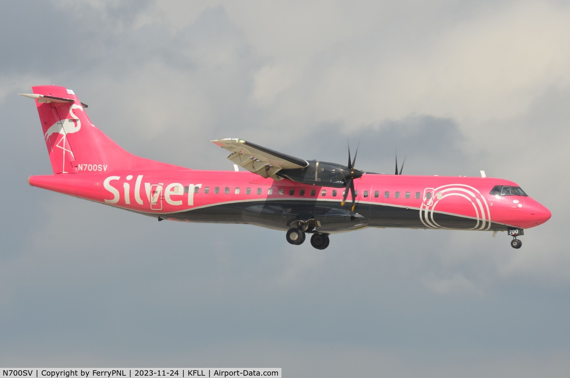 N700SV, 2019 ATR 72-600 C/N 1548, Arrival of pink Silver ATR72