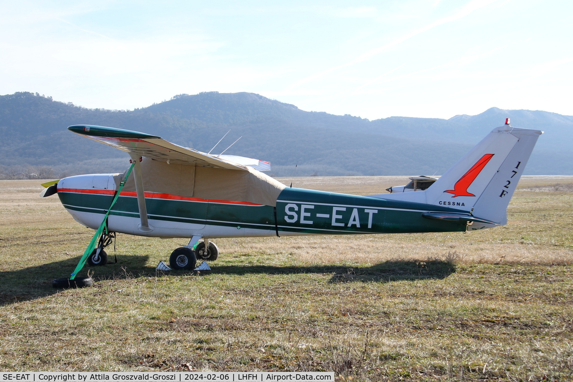 SE-EAT, 1964 Cessna 172F C/N 17252107, LHFH - Farkashegy Airport - Budakeszi, Hungary
