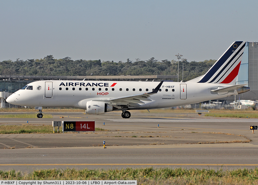 F-HBXF, 2009 Embraer 170ST (ERJ-170-100ST) C/N 17000292, Lining gup rwy 14L for departure... Air France c/s