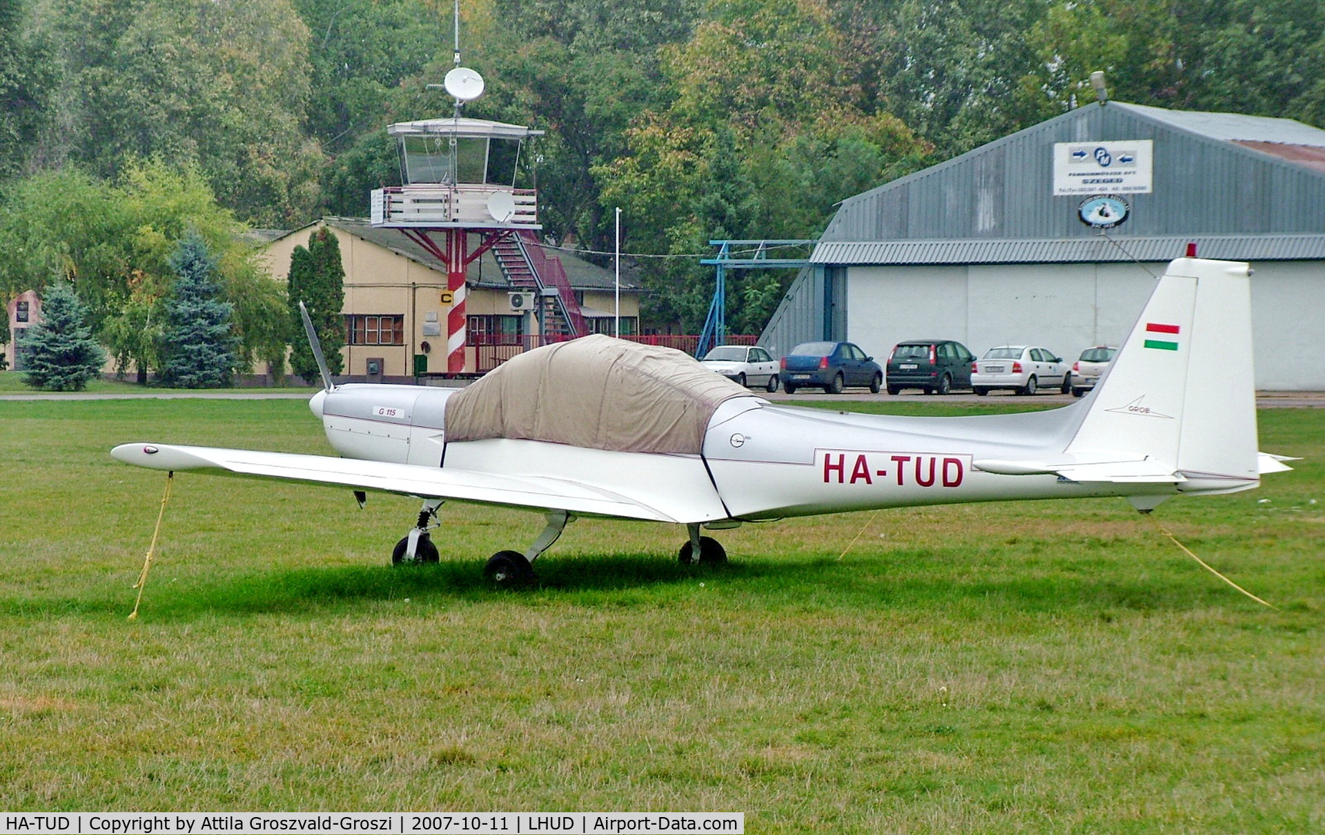 HA-TUD, 1988 Grob G-115 C/N 8065, LHUD - Szeged Airport, Hungary