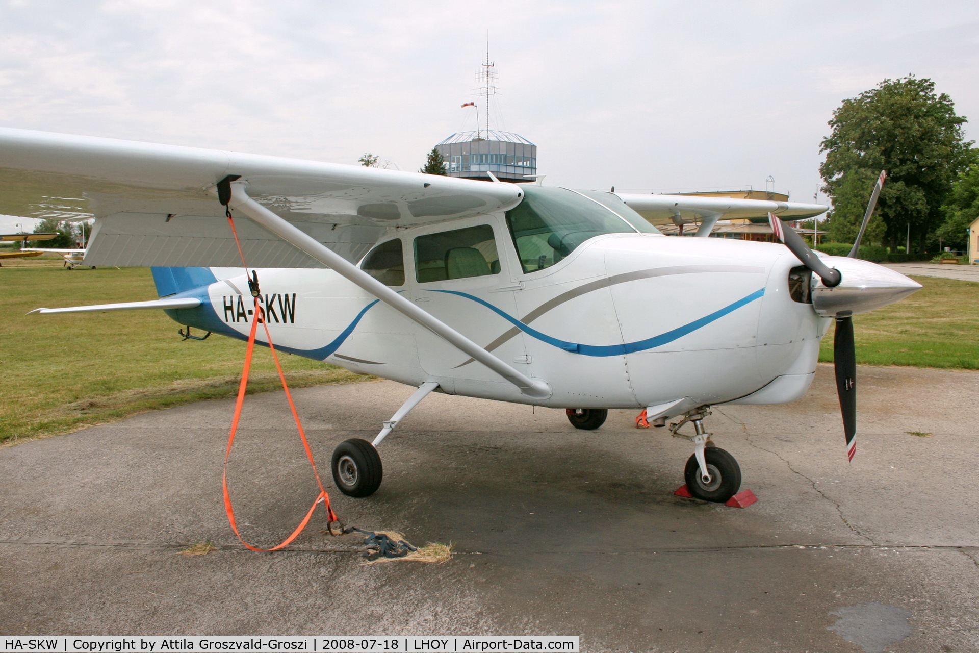 HA-SKW, Cessna 210 C/N 57526, LHOY - Öcsény Airport, Hungary