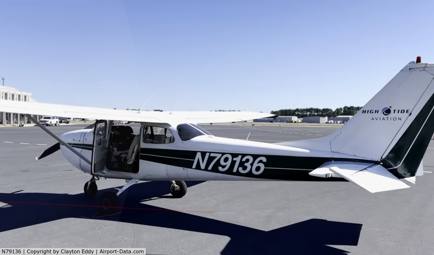 N79136, 1969 Cessna 172K Skyhawk C/N 17257906, Not my pic.
