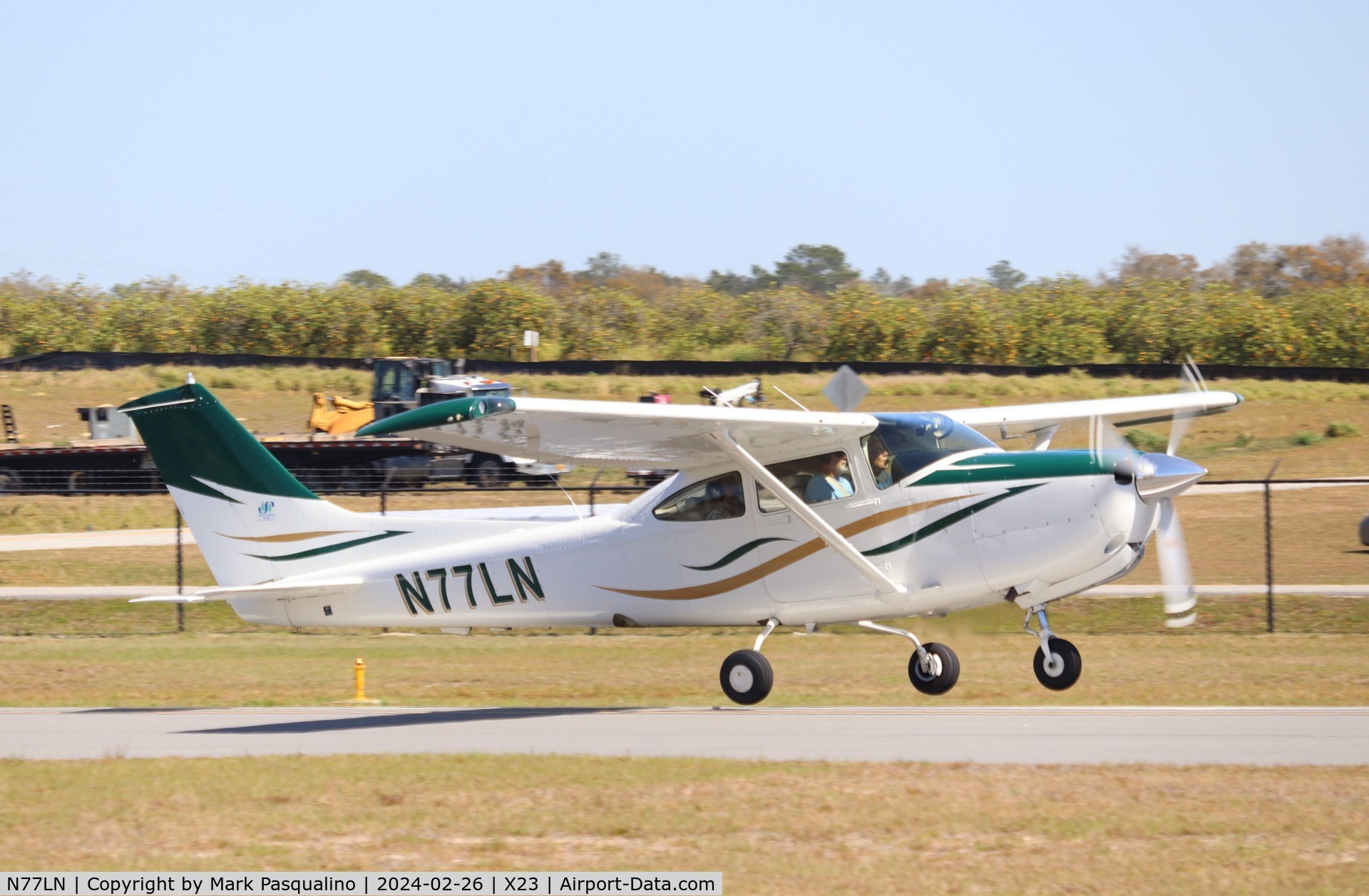 N77LN, 1982 Cessna R182 Skylane RG C/N R18201873, Cessna R182