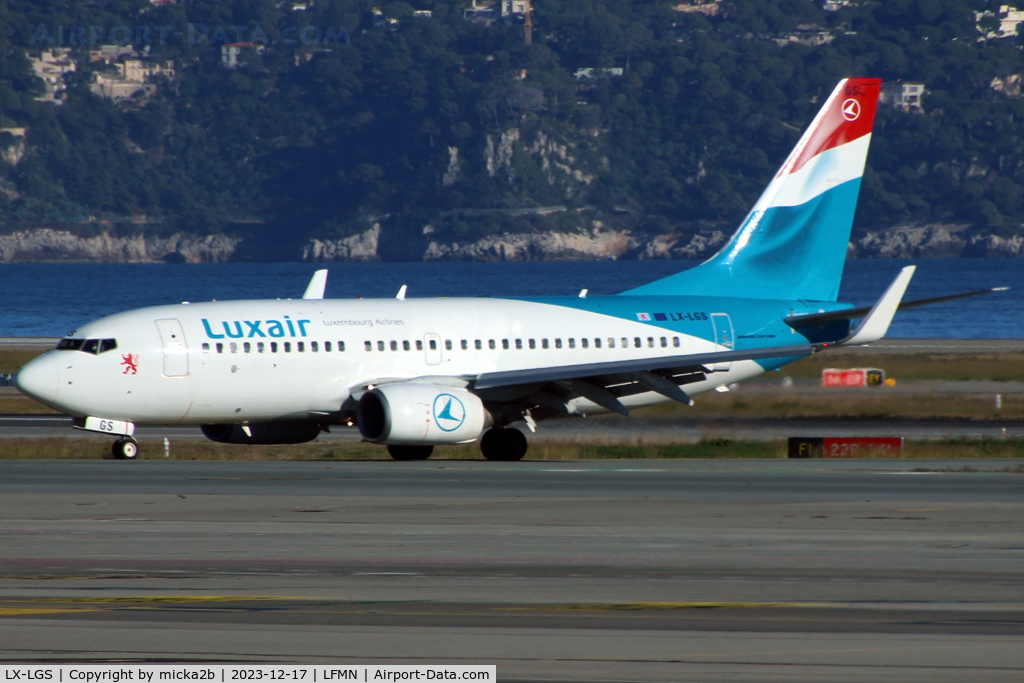 LX-LGS, 2005 Boeing 737-7C9 C/N 33956, Taxiing