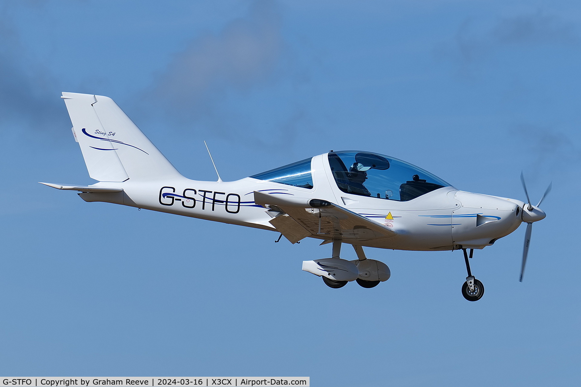 G-STFO, 2016 TL Ultralight TL-2000 Sting Carbon S4 C/N LAA 347A-15380, Landing at Northrepps.