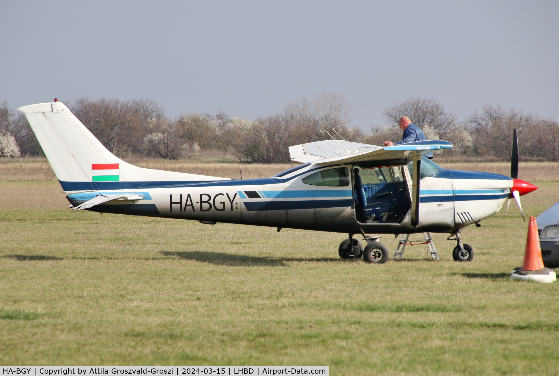 HA-BGY, 1979 Cessna 182Q Skylane C/N 18267308, LHBD - Börgönd Airport, Hungary