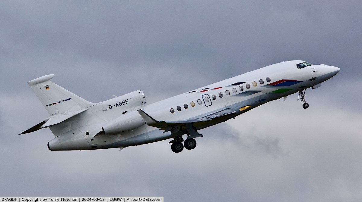 D-AGBF, 2016 Dassault Falcon 7X C/N 269, At Luton Airport