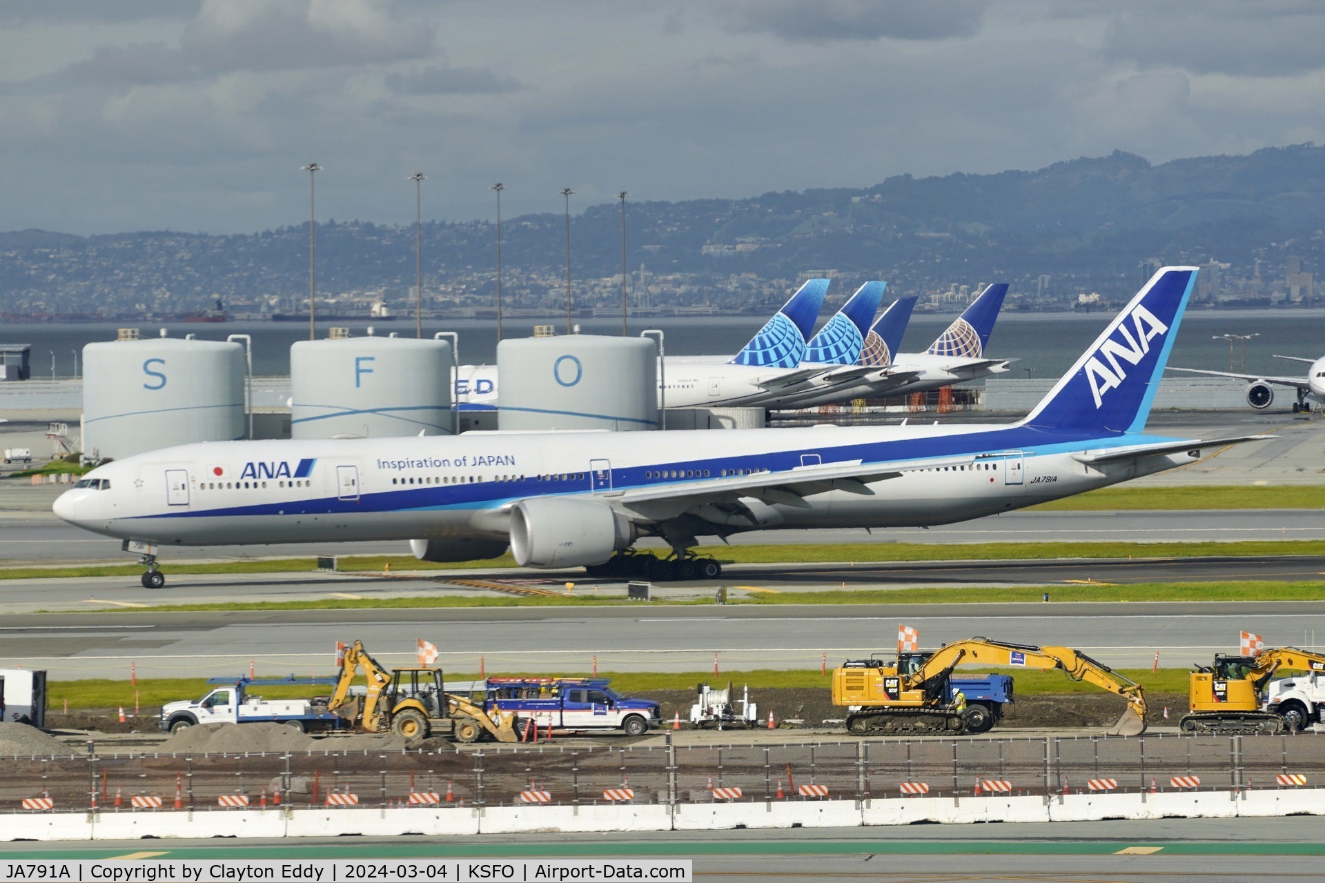 JA791A, 2015 Boeing 777-381/ER C/N 60137, SFO 2024.
