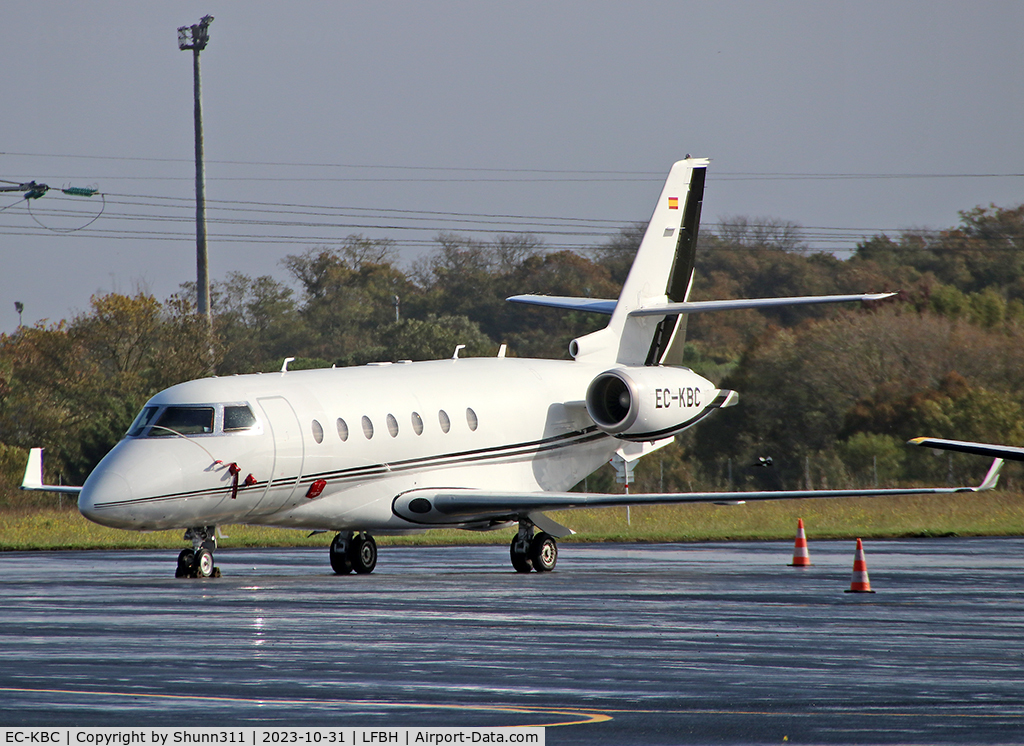 EC-KBC, 2006 Gulfstream Aerospace G200 C/N 145, Parked at the General Aviation area...
