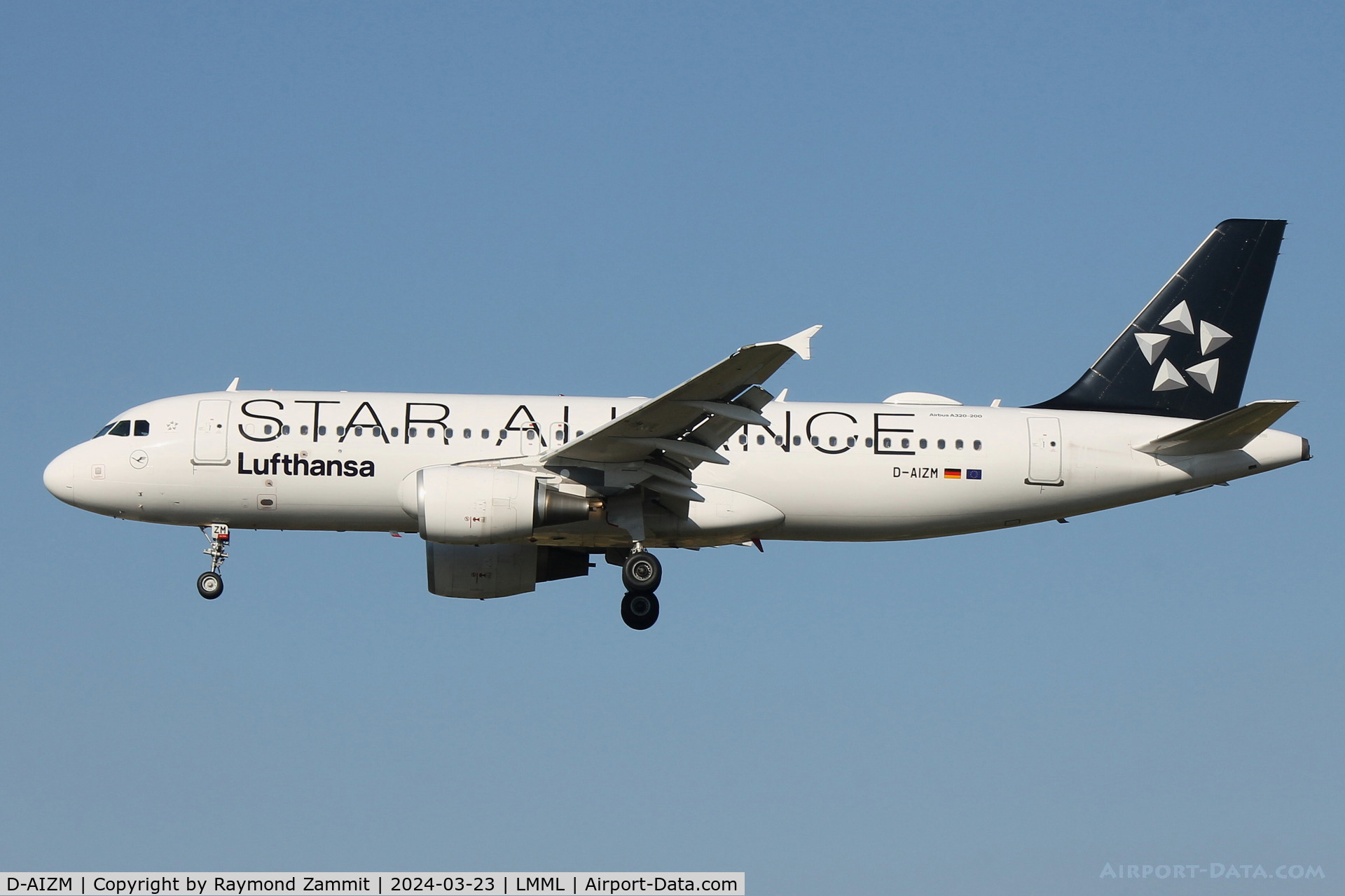 D-AIZM, 2012 Airbus A320-214 C/N 5203, A320 D-AIZM Star Alliance (Lufthansa)
