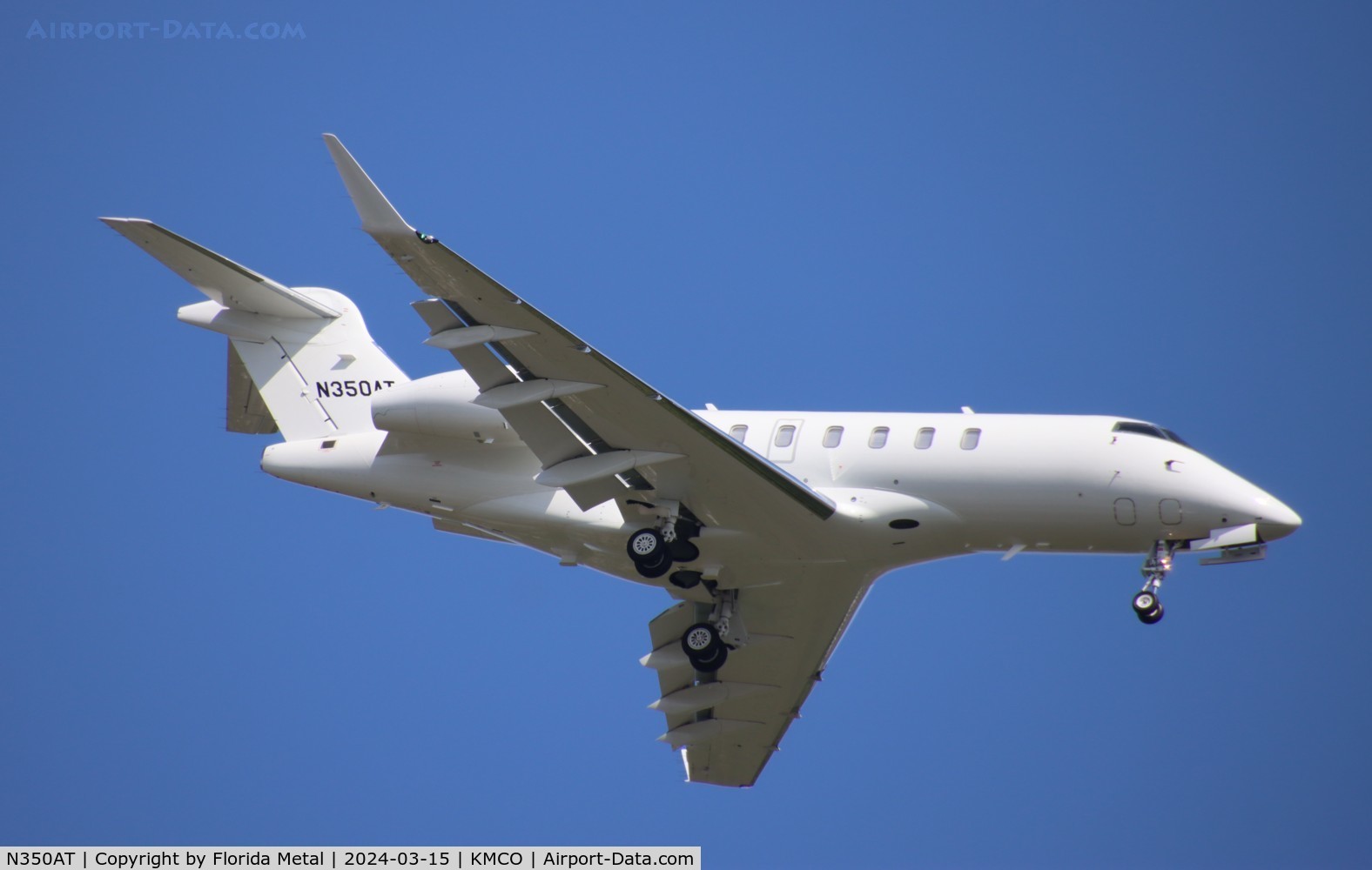 N350AT, 2018 Bombardier Challenger 350 (BD-100-1A10) C/N 20795, Challenger 350 zx