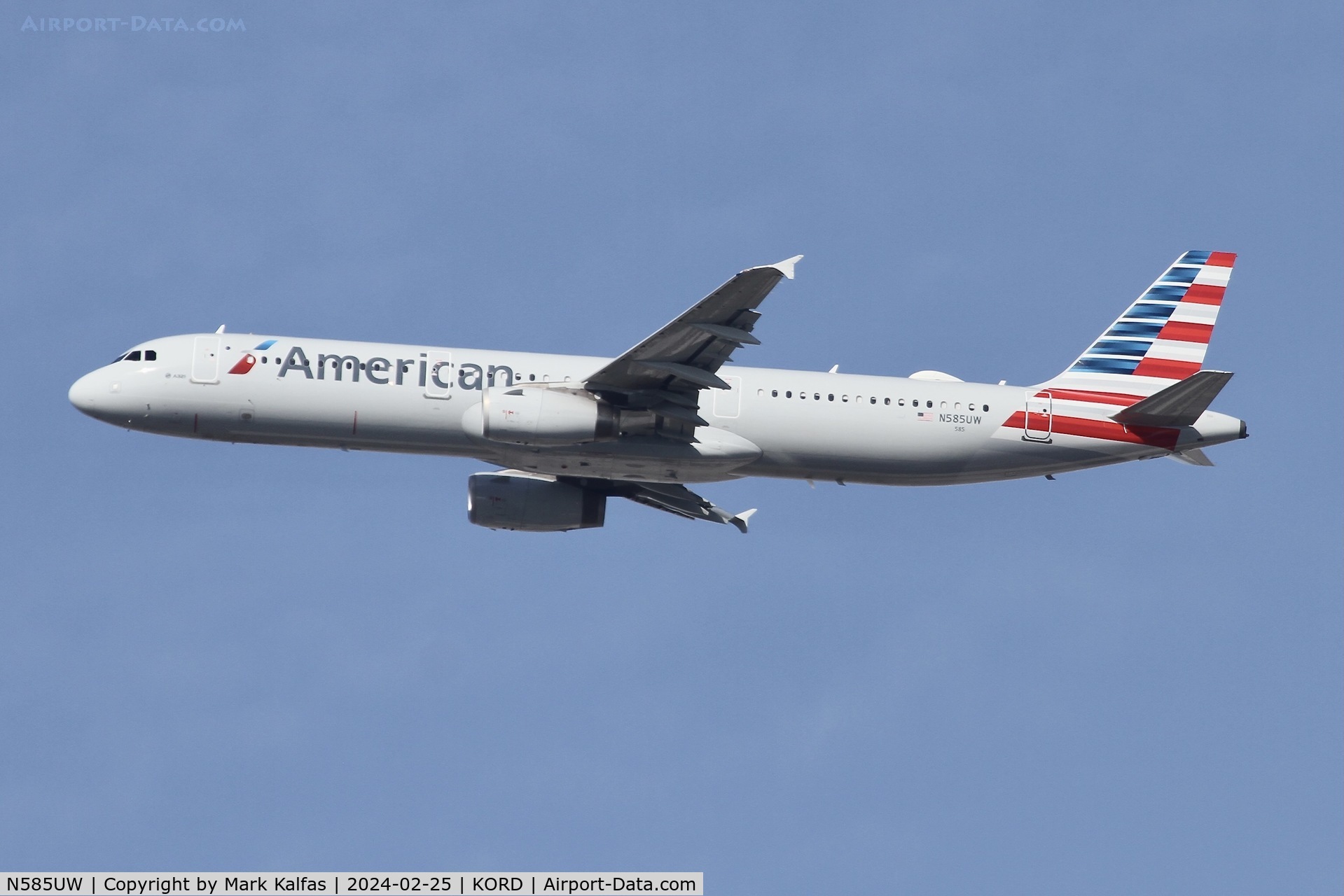 N585UW, 2014 Airbus A321-231 C/N 6214, A321 American Airlines AIRBUS A321-231 N585UW AAL2765 ORD-PHX
