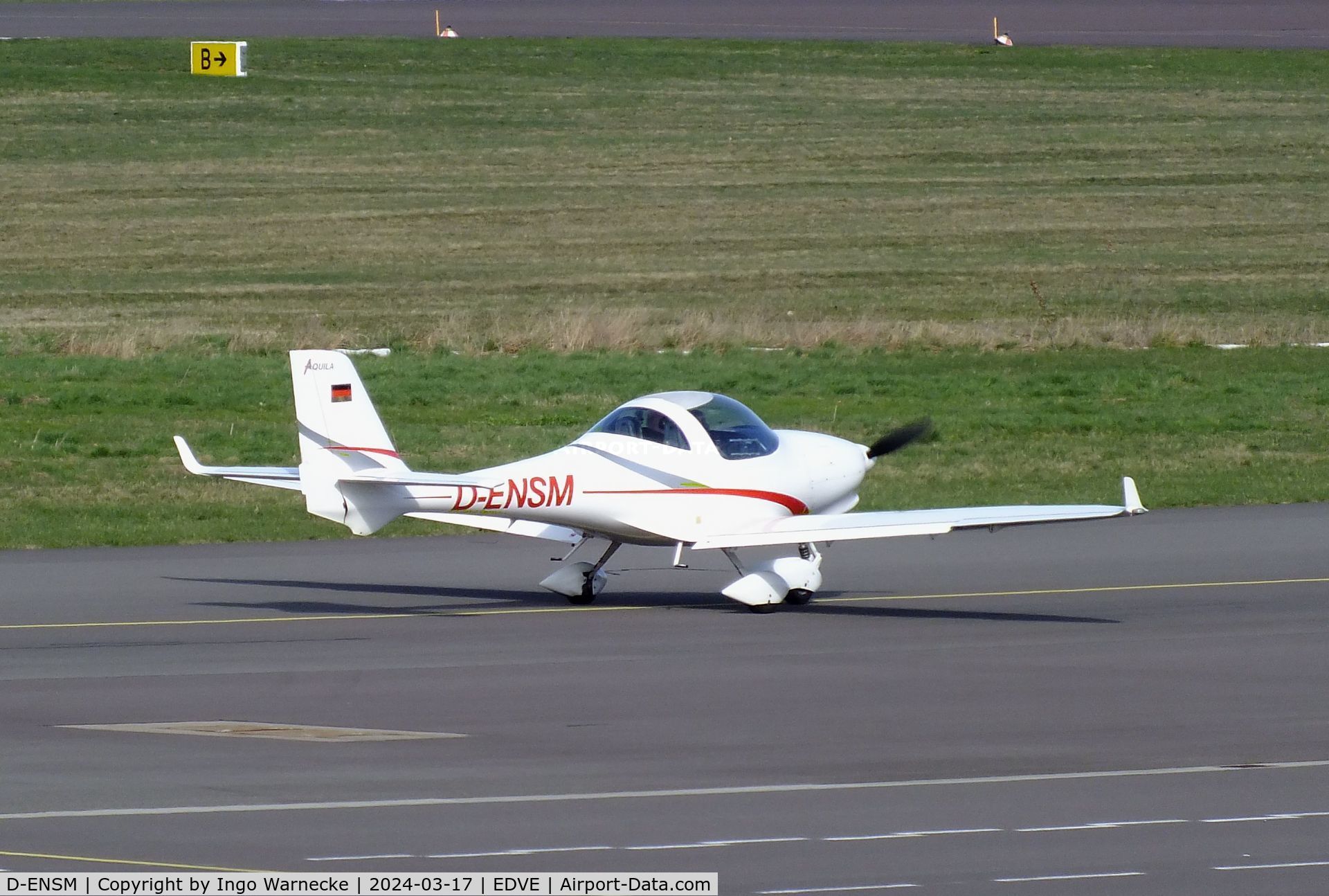 D-ENSM, Aquila A210 (AT01) C/N AT01-129, Aquila A210 (AT01) at Braunschweig/Wolfsburg airport, Waggum