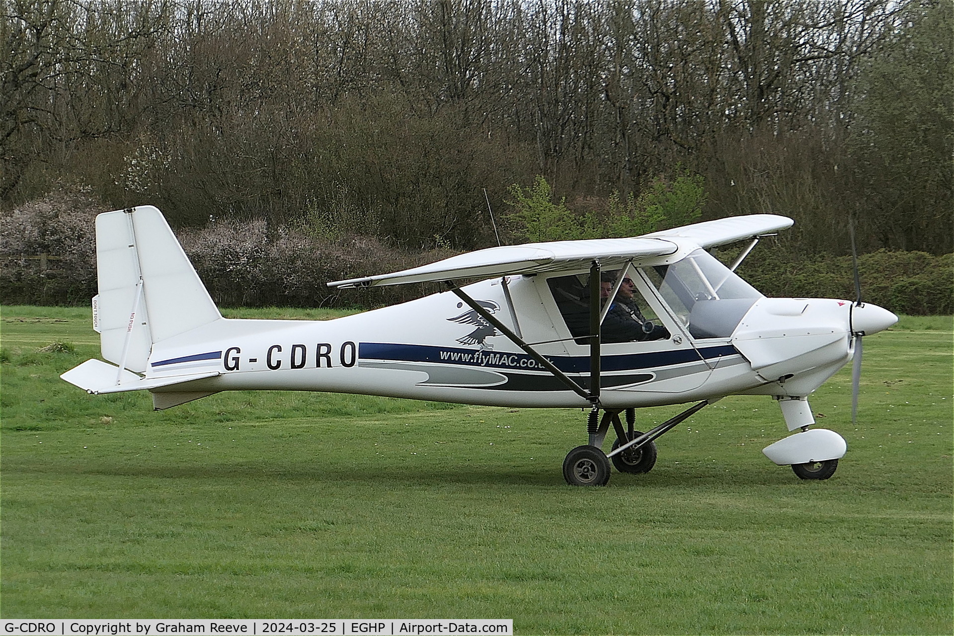 G-CDRO, 2005 Comco Ikarus C42 FB80 C/N 0507-6750, Just landed at Popham.