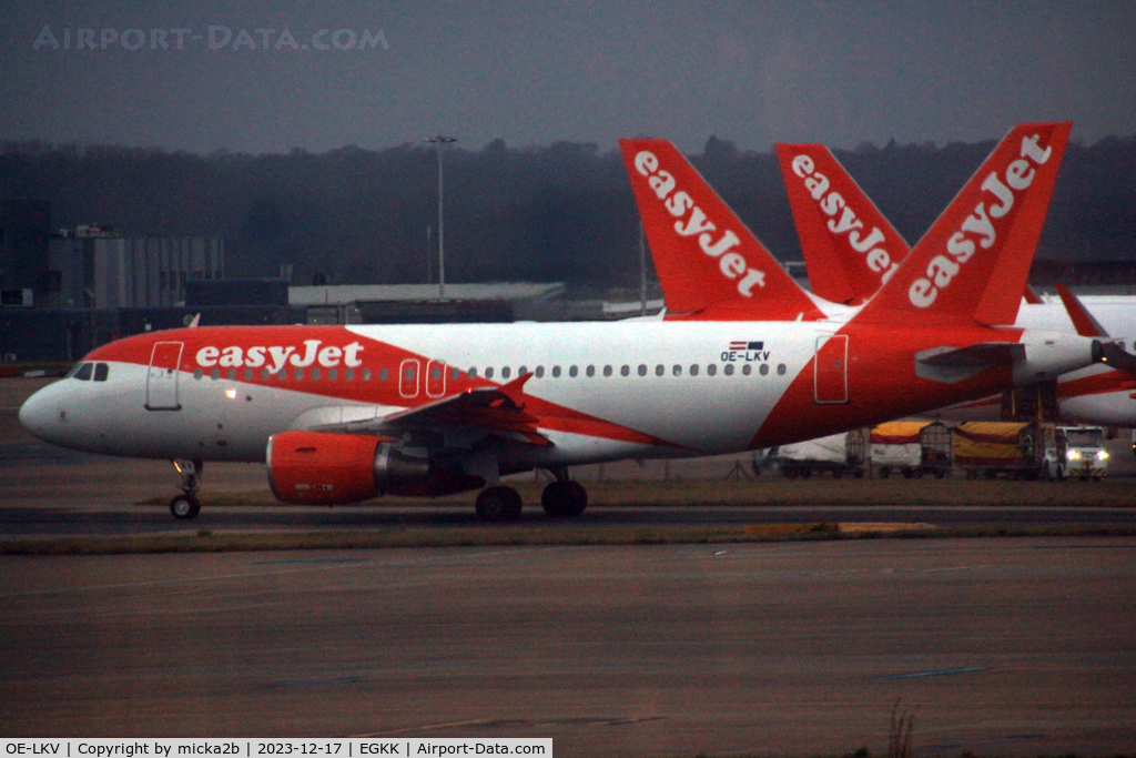 OE-LKV, 2011 Airbus A319-111 C/N 4787, Taxiing