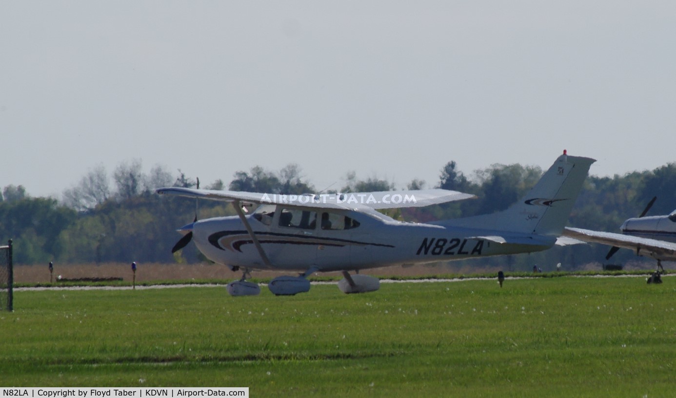 N82LA, 2000 Cessna 182S Skylane C/N 18280846, Attending the QCA Airshow at Davenport