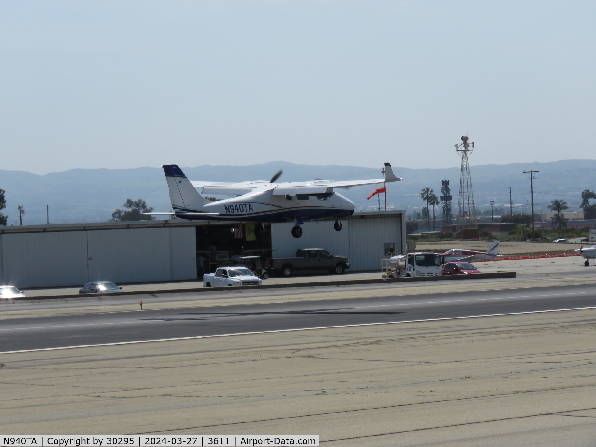 N940TA, 2014 Tecnam P-2006T C/N 140/US, Over the runway
