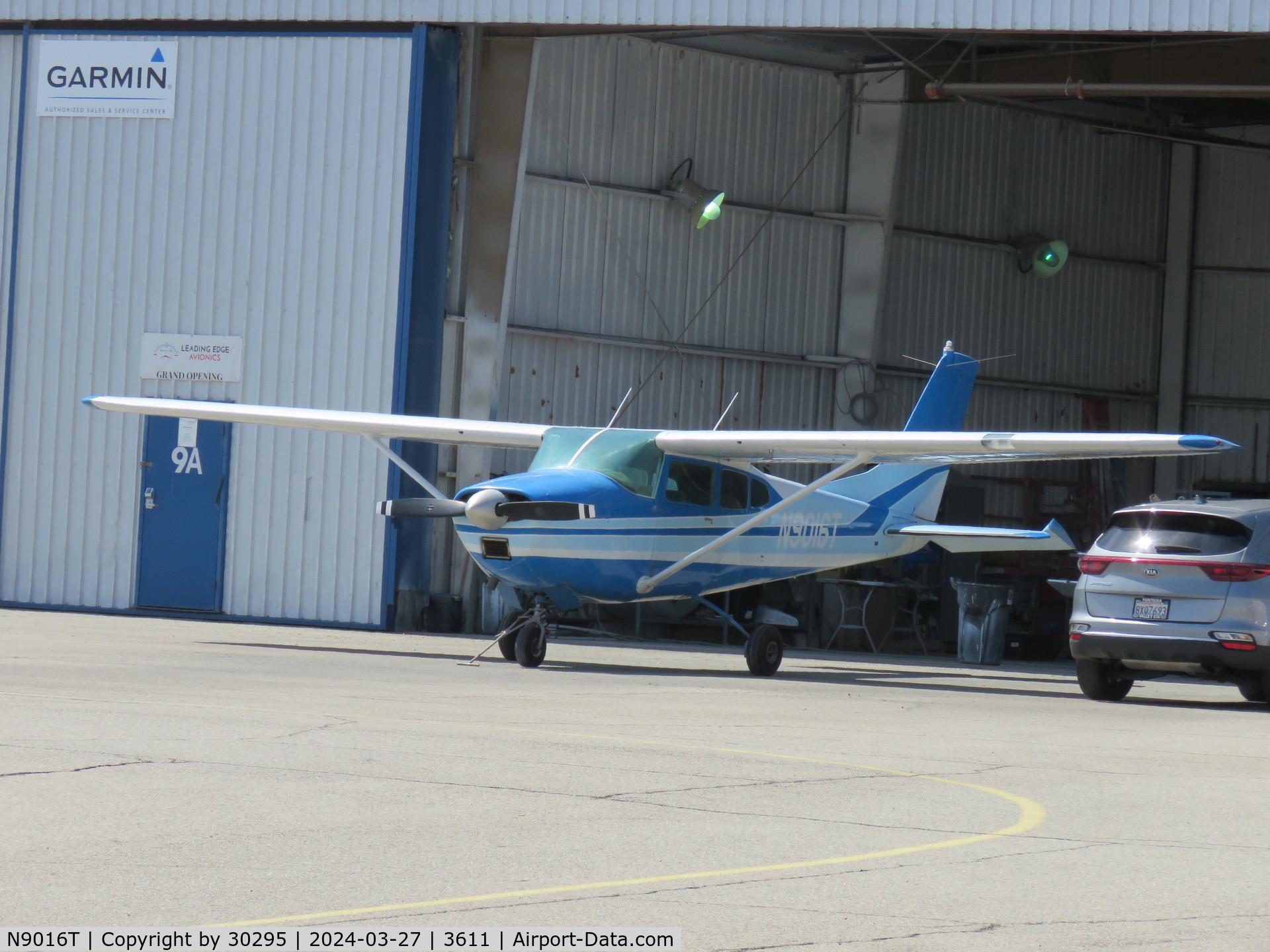 N9016T, 1960 Cessna 182C Skylane C/N 52916, Parked